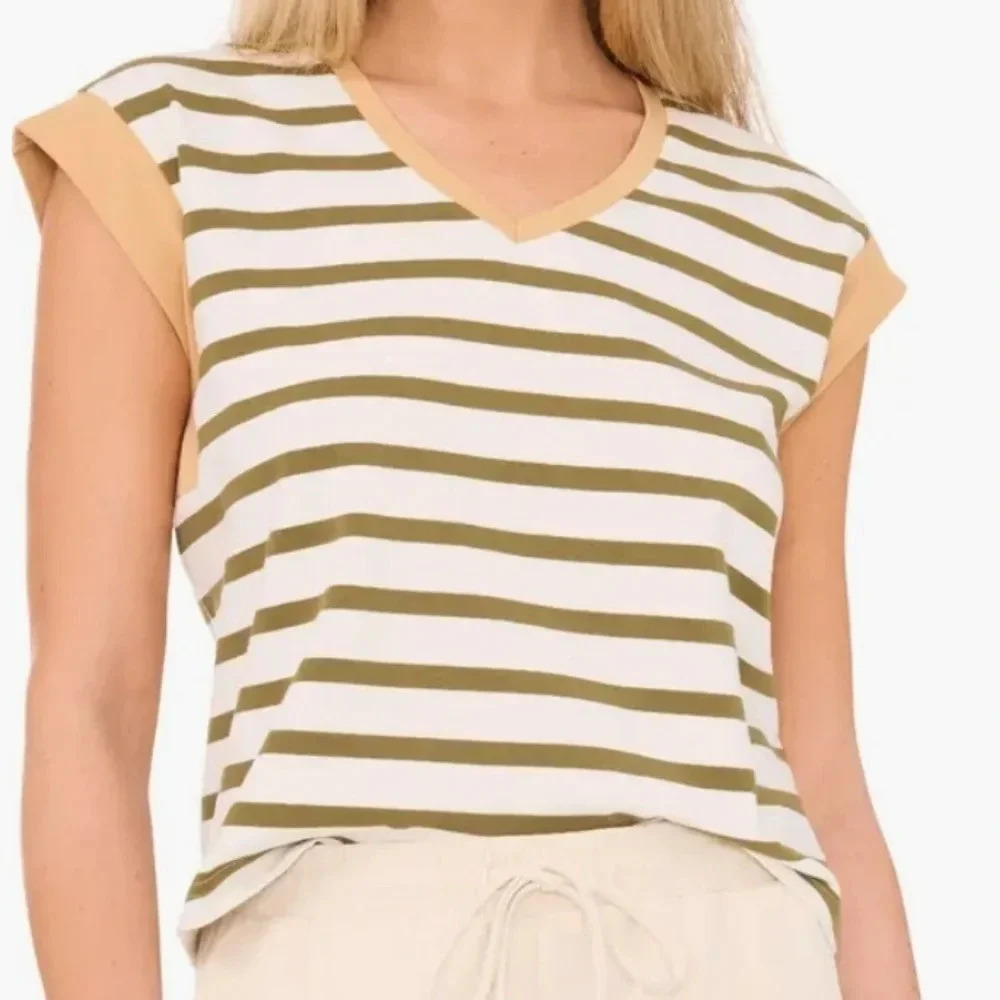 Halogen | Ivory & Olive V-Neck Top